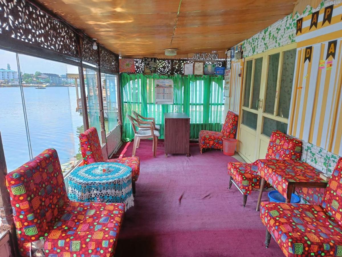 Hotel Island Сринагар Экстерьер фото